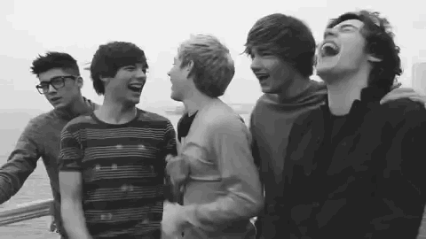 Uno de tus amigos pronuncia el número cinco, quedándose luego en silencio, ¿Qué respondes?