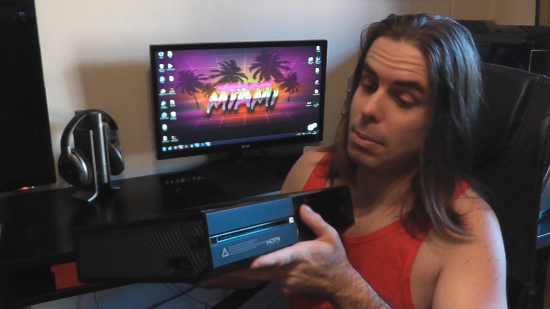 ¿Qué consola destrozó Dross en uno de sus vídeos?