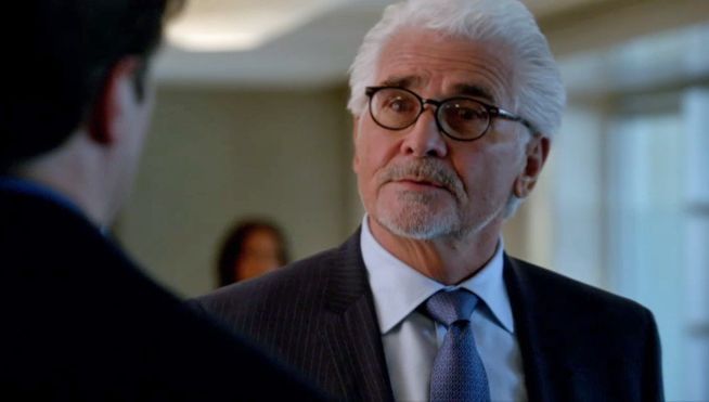 ¿En qué ciudad trabaja el padre de Castle?