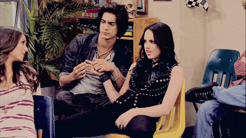 Quien tienen una relacion estable desde el episodio 1 hasta el final