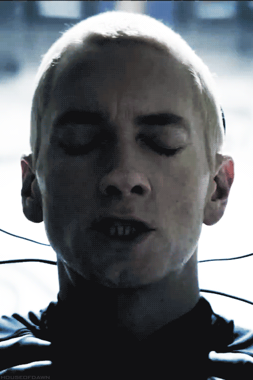 ¿Cuántas palabras tiene aproximadamente Rap God?