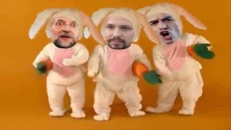 De que le disfrazaron a Pablo Iglesias cuando era pequeño?