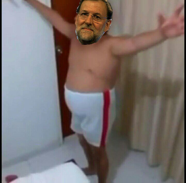 No te creo, se que has chupado el mando, reconócelo.