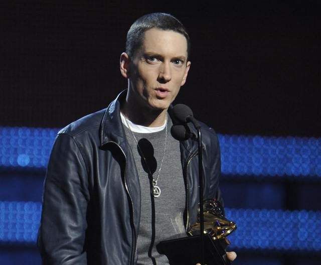 Empecemos por una facilita: ¿cuántos premios Grammys tiene Eminem?