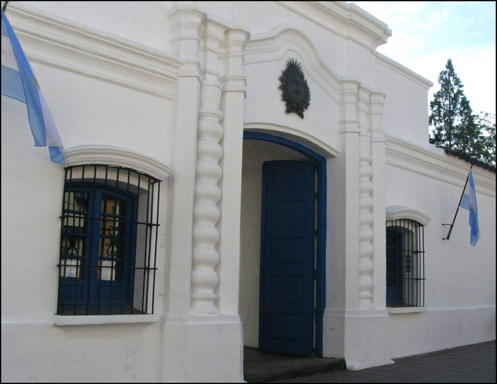 ¿En qué fecha se firma la Declaración de Independencia de Argentina?