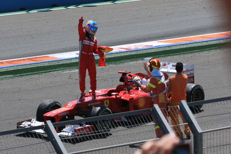 23585 - ¿A quién prefieres de estos pilotos?