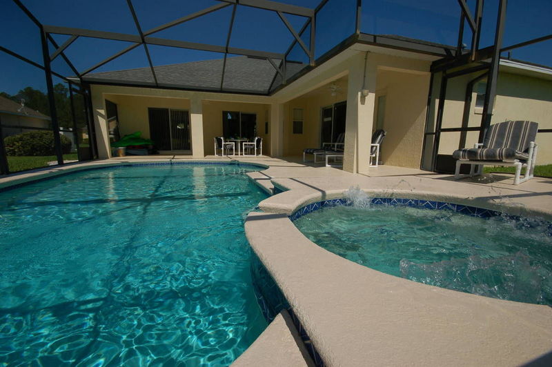 ¿Tener un jacuzzi o tener una piscina?