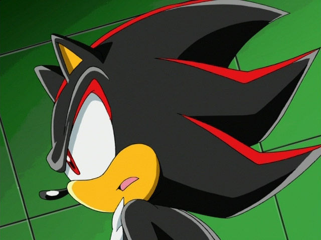 ¿En el doblaje español y latino que nombre recibe Shadow?