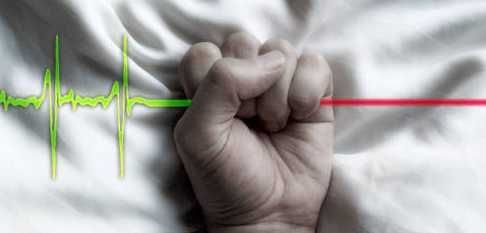 Más sobre muerte: Un familiar o un buen amigo está en el hospital en malas condiciones de salud y te pide que le ayudes a morir