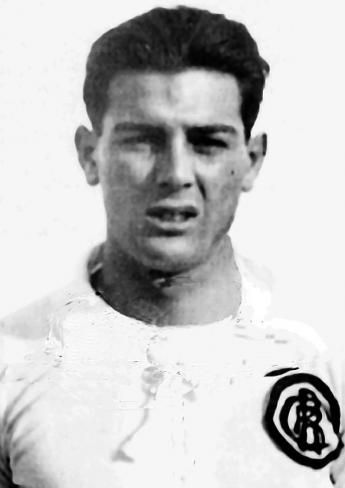 ¿Quién es el máximo goleador de la historia del Racing?