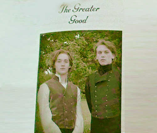 ¿Quiénes son los dos jóvenes de esta foto?