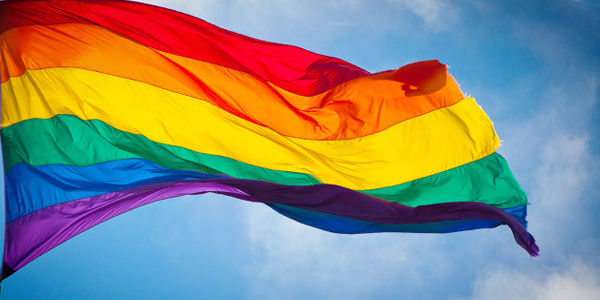 ¿Apoyas a la comunidad LGBT (Lesbianas, Gays, Bisexuales y Transexuales) y qué edad tienes?