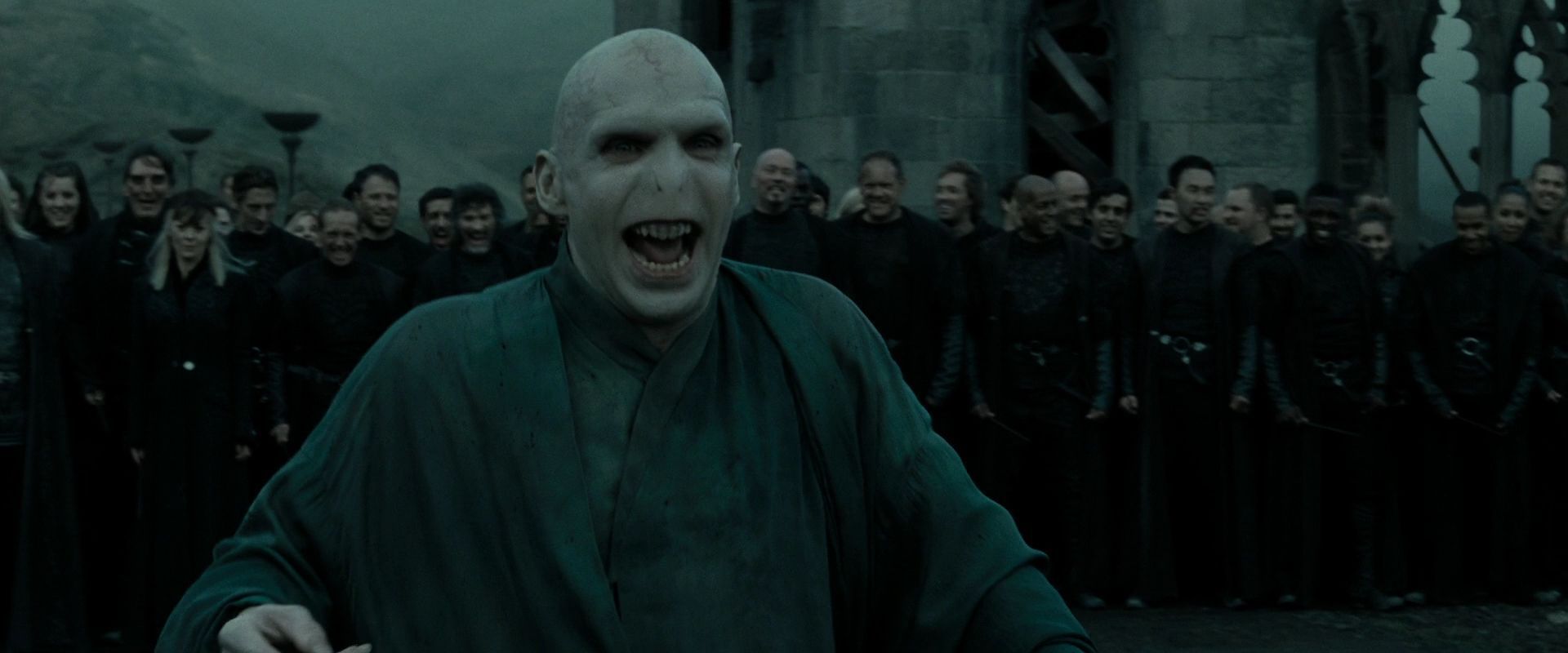 En el mismo temario: Como se llama la madre de Voldemort?