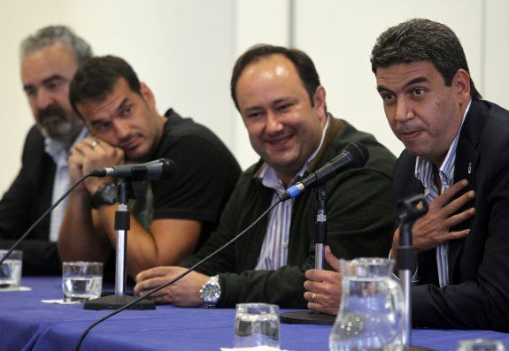 ¿Está contento con el trabajo de la dirección del club?