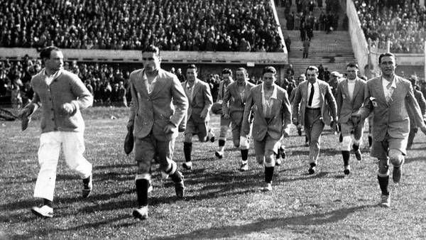 ¿Quién fue el primer campeón de la era profesional en 1931?