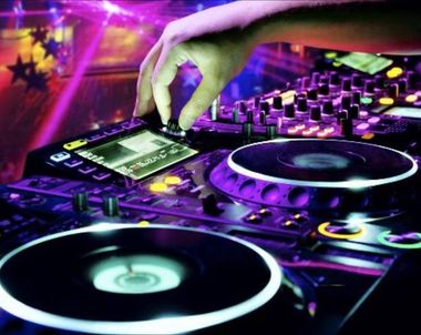 30716 - ¿Que elegirías para una música electrónica?