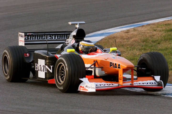 Esta imagen corresponde a un debutante en la temporada 1999. ¿A cual?