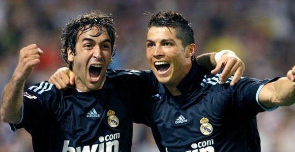 ¿Qué mítico dorsal utilizaba Raúl, y que acualmente utiliza Cristiano Ronaldo?