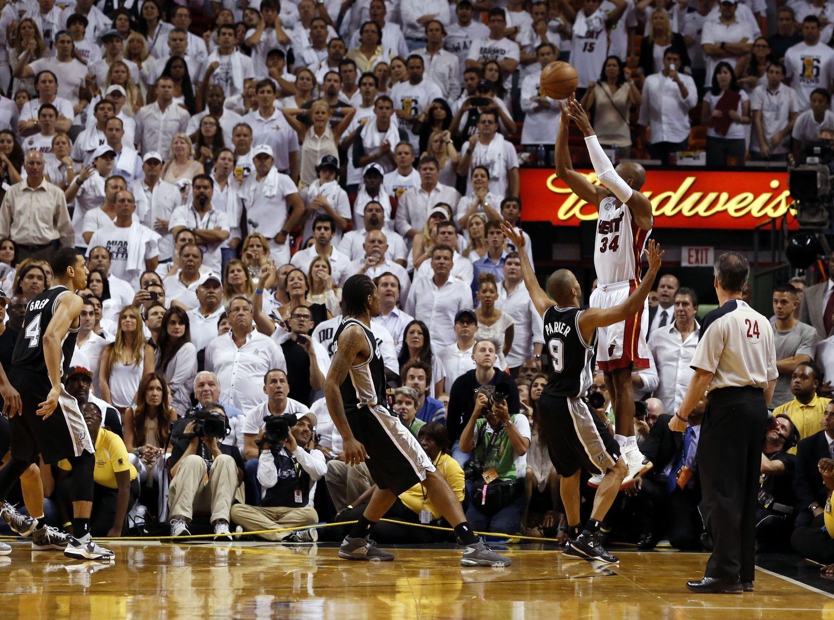 Una pregunta menos alegre, Ray Allen Resucitó a los Heat en las finales de 2013 con este tiro. ¿en qué partido fue?